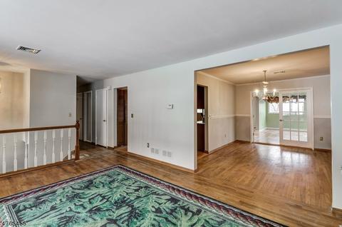 54 Springbrook Dr, Gillette, NJ 07933 photo 3
