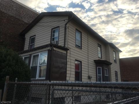 209 3rd St, Passaic, NJ 07055 photo 2