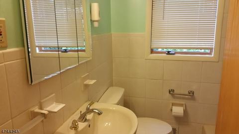 49 Beech Ter, Wayne, NJ 07470 photo 14