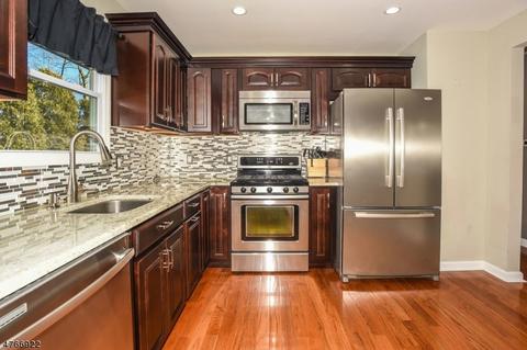 4 Green Tree Ln, Dover, NJ 07801 photo 6