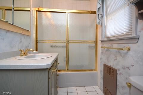55 Summit Ave, Waldwick, NJ 07463 photo 14