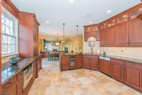 12 Almadera Dr, Wayne, NJ 07470 photo 8