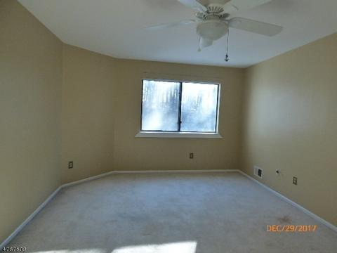 46 Overlook Dr, Hackettstown, NJ 07840 photo 2