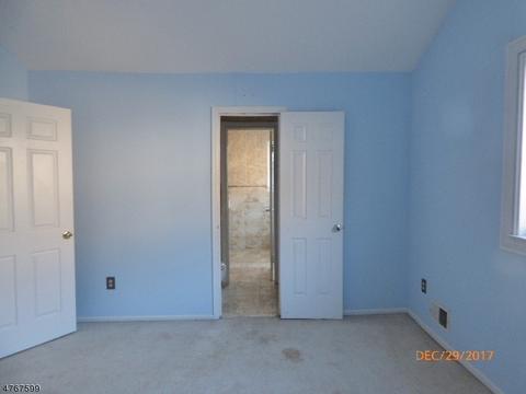 46 Overlook Dr, Hackettstown, NJ 07840 photo 8