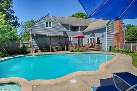 24 Devonshire Ln, Mendham, NJ 07945 photo 1