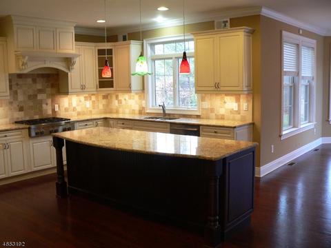 17-01 Gates Pl, Wayne, NJ 07470 photo 2
