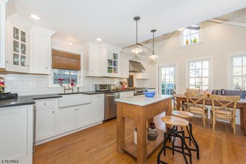 15 Champlain Ter, Montclair, NJ 07042 photo 6