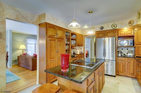 16 Vernon Ct, Wayne, NJ 07470 photo 9