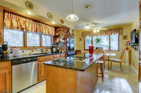16 Vernon Ct, Wayne, NJ 07470 photo 8