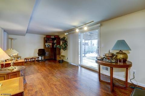 16 Vernon Ct, Wayne, NJ 07470 photo 20