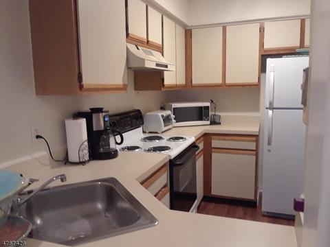 79 Hyde Ct, Bedminster, NJ 07921 photo 6