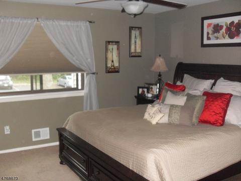 910 Stonegate Ln, Stanhope, NJ 07874 photo 14