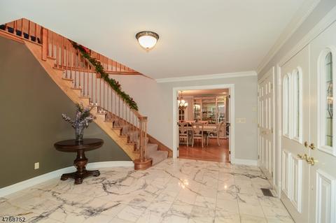 49 Union Ave, Upper Saddle River, NJ 07458 photo 4
