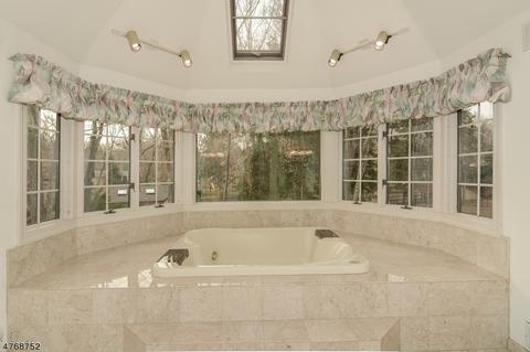 49 Union Ave, Upper Saddle River, NJ 07458 photo 15