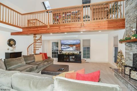 49 Union Ave, Upper Saddle River, NJ 07458 photo 10