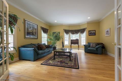 103 Eileen Dr, Cedar Grove, NJ 07009 photo 4