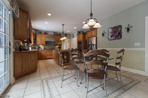 103 Eileen Dr, Cedar Grove, NJ 07009 photo 8