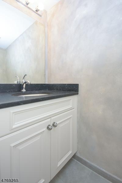 134 Worcester Dr, Wayne, NJ 07470 photo 8