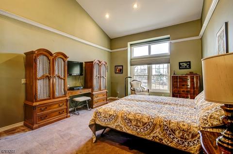 16 Worcester Dr, Wayne, NJ 07470 photo 8