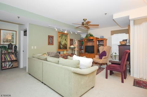 3105 Schindler Ln, Wayne, NJ 07470 photo 5
