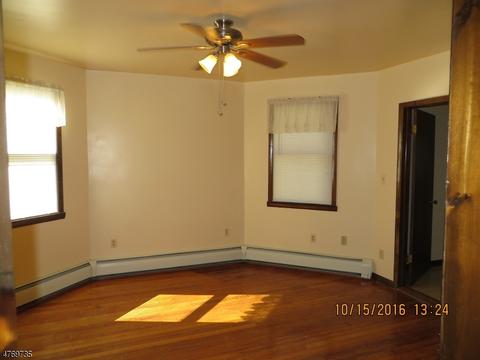 267 E 2nd Ave, Roselle, NJ 07203 photo 9