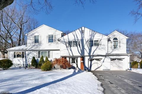 118 Midwood Rd, Paramus, NJ 07652 photo 1