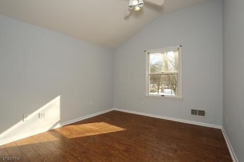 118 Midwood Rd, Paramus, NJ 07652 photo 20