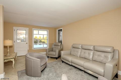 118 Midwood Rd, Paramus, NJ 07652 photo 23