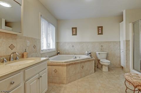 15 Oneida Trl, Wayne, NJ 07470 photo 11
