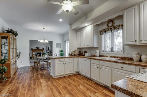 15 Oneida Trl, Wayne, NJ 07470 photo 6