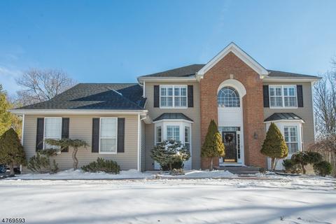 7 Windsor Ct, Hackettstown, NJ 07840 photo 1