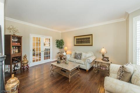 7 Windsor Ct, Hackettstown, NJ 07840 photo 3