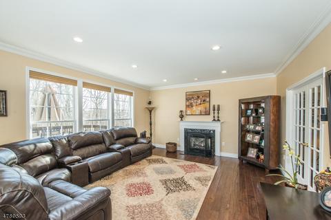 7 Windsor Ct, Hackettstown, NJ 07840 photo 8