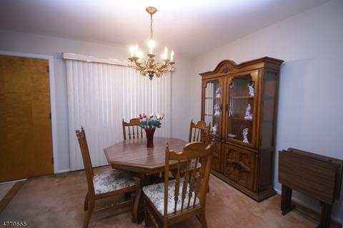 210 Valley Rd, Wayne, NJ 07470 photo 7