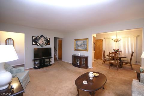 210 Valley Rd, Wayne, NJ 07470 photo 5