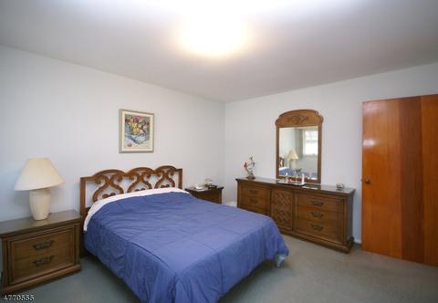 210 Valley Rd, Wayne, NJ 07470 photo 13