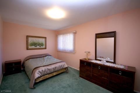 210 Valley Rd, Wayne, NJ 07470 photo 17