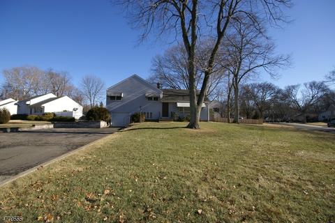 210 Valley Rd, Wayne, NJ 07470 photo 2