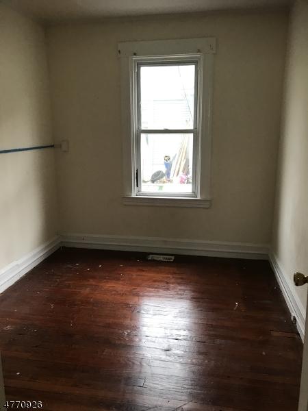 506 Lee Pl, Plainfield, NJ 07063 photo 4