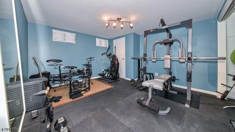 45 Brookwood Dr, Wayne, NJ 07470 photo 19