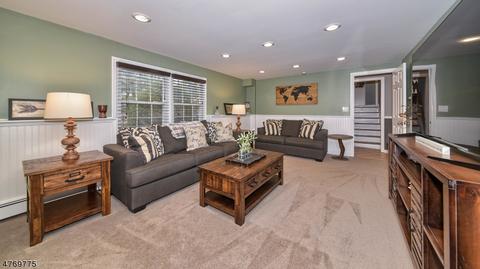 45 Brookwood Dr, Wayne, NJ 07470 photo 13