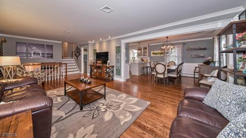 45 Brookwood Dr, Wayne, NJ 07470 photo 4