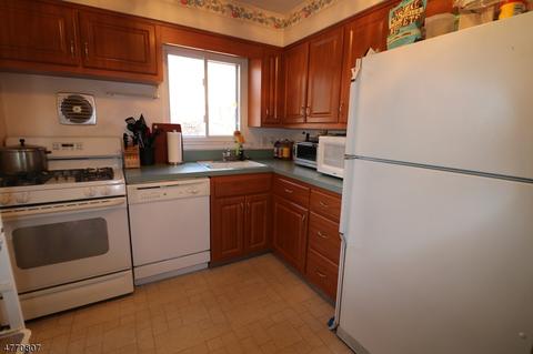 37 Forest Ave, Nutley, NJ 07110 photo 3