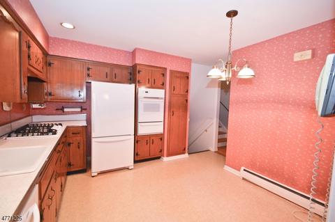 3 Ackerman St, Waldwick, NJ 07463 photo 8