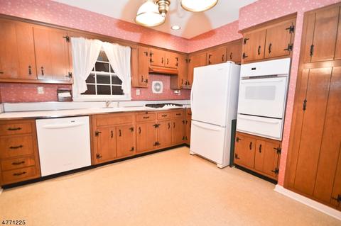 3 Ackerman St, Waldwick, NJ 07463 photo 9