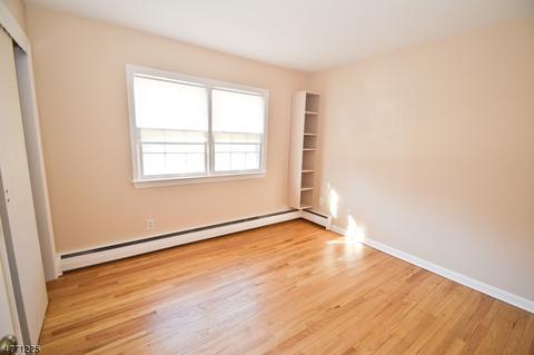 3 Ackerman St, Waldwick, NJ 07463 photo 16