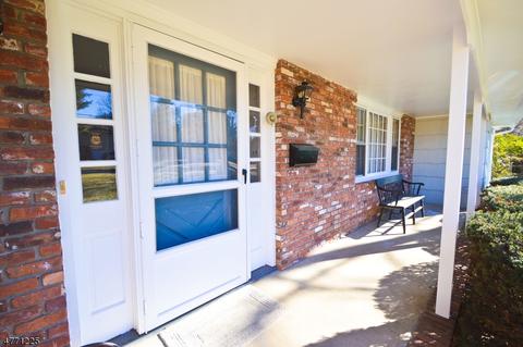 3 Ackerman St, Waldwick, NJ 07463 photo 2
