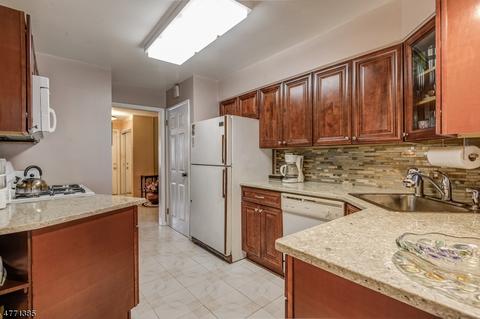 10 S Derby Rd, Springfield, NJ 07081 photo 6