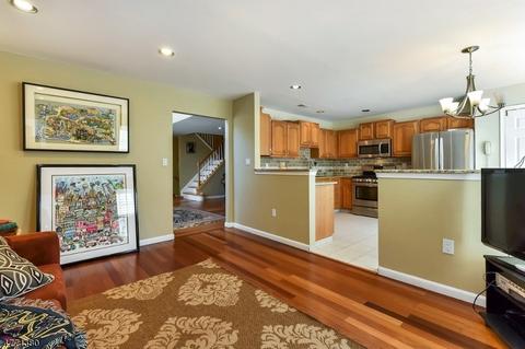23 Harrier Ct, Wayne, NJ 07470 photo 8