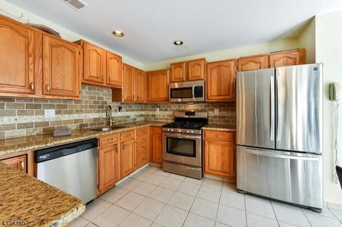 23 Harrier Ct, Wayne, NJ 07470 photo 10